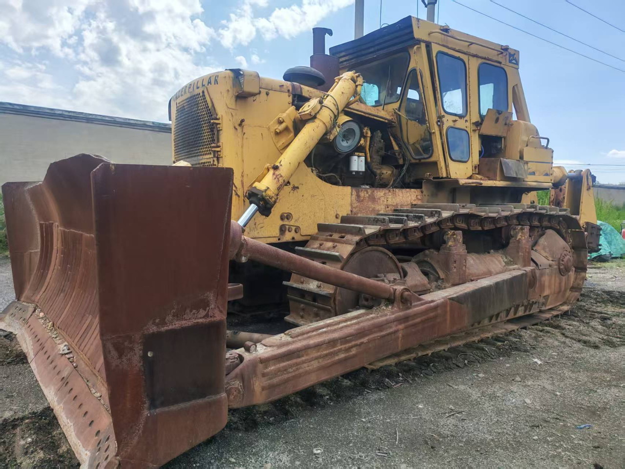 CATERPILLAR D9H - بلدوزر: صور 1 CATERPILLAR D9H - بلدوزر: صور 1
