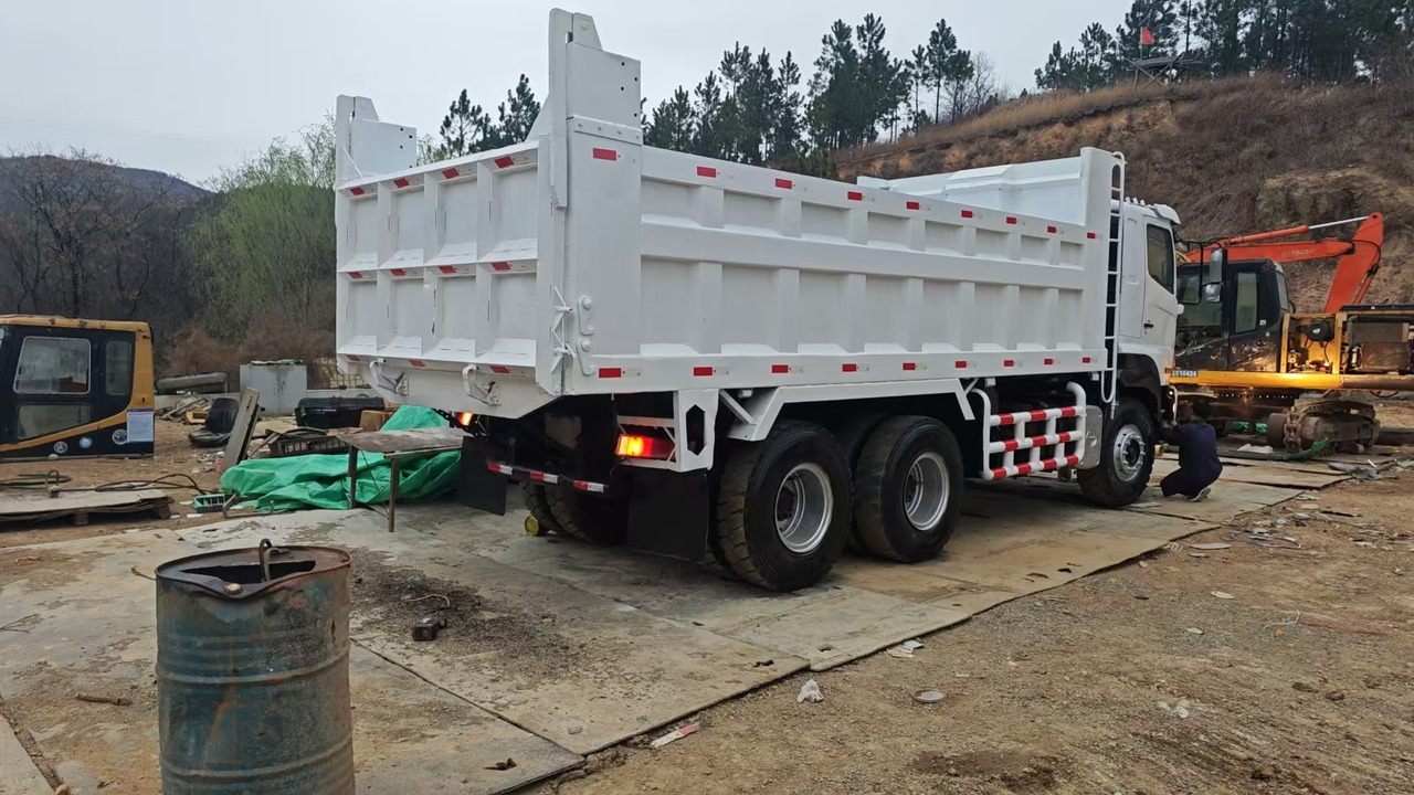 HINO HINO 700 - قلابات: صور 4 HINO HINO 700 - قلابات: صور 4