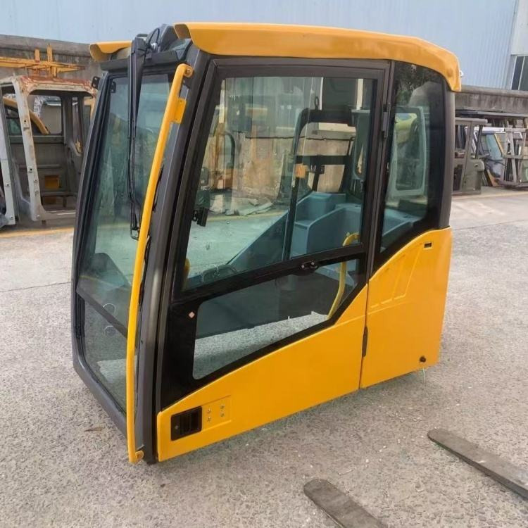 HITACHI ZX200-3 - الكبائن - حفارة: صور 1 HITACHI ZX200-3 - الكبائن - حفارة: صور 1