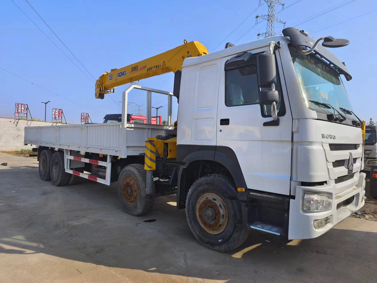 HOWO HOWO 371 chassis,10 TONS crane truck - شاحنة كرين: صور 5 HOWO HOWO 371 chassis,10 TONS crane truck - شاحنة كرين: صور 5