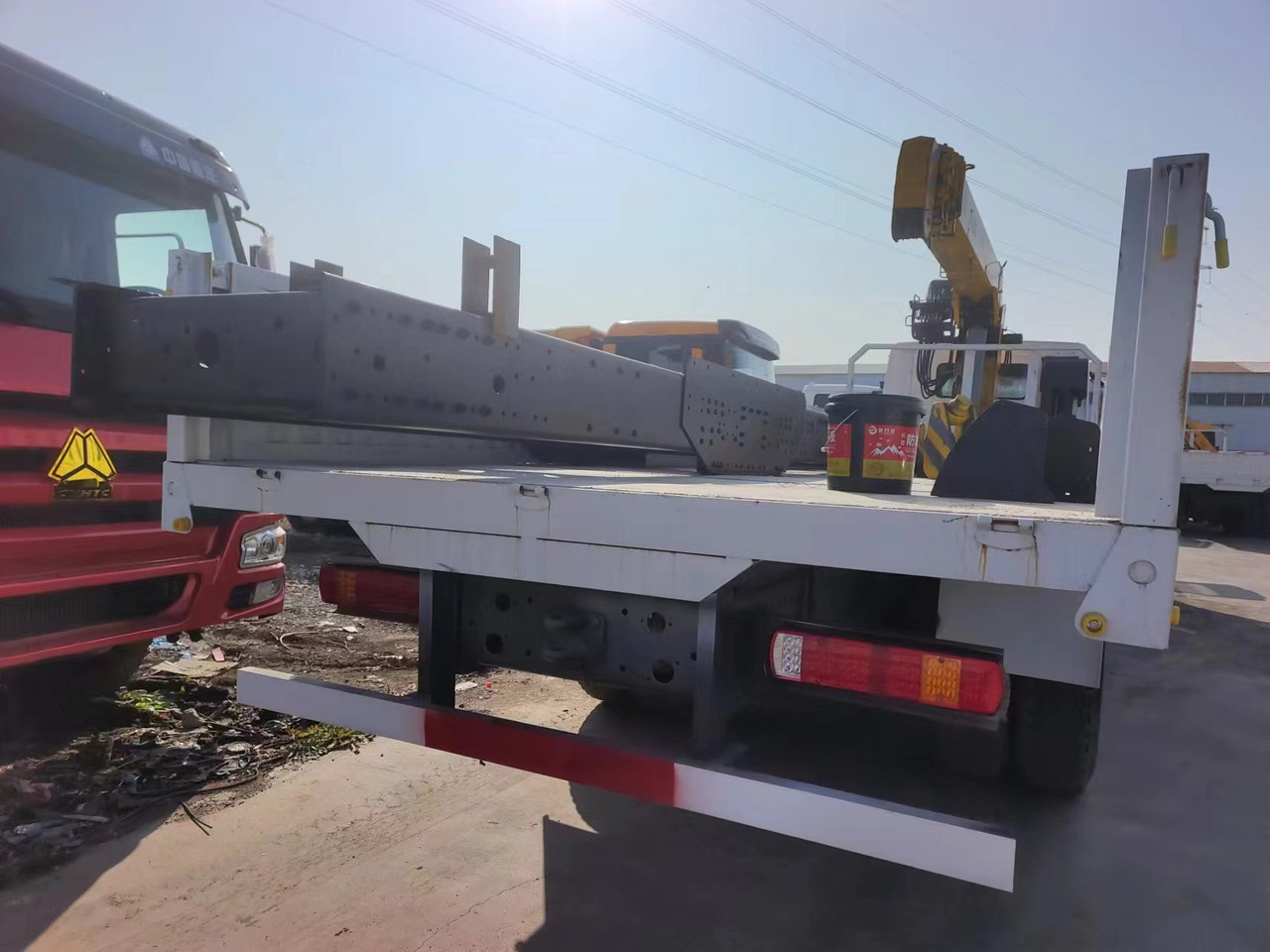 HOWO HOWO 371 chassis,10 TONS crane truck - شاحنة كرين: صور 3 HOWO HOWO 371 chassis,10 TONS crane truck - شاحنة كرين: صور 3