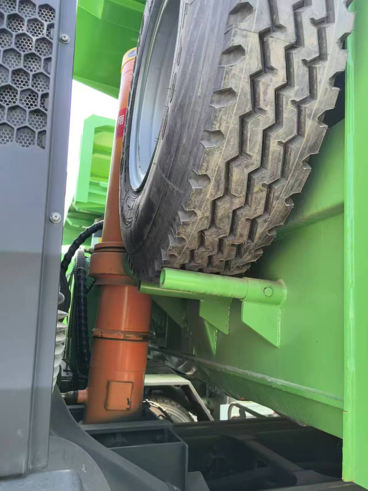 HOWO HOWO 6*6 dump truck - قلابات: صور 3 HOWO HOWO 6*6 dump truck - قلابات: صور 3