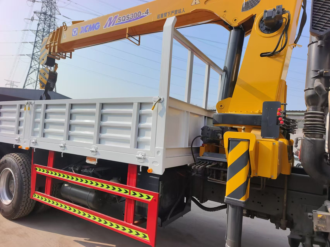 HOWO,XCMG HOWO 375,XCMG  MSQS300-4  12 tons - شاحنة صهريج: صور 5 HOWO,XCMG HOWO 375,XCMG  MSQS300-4  12 tons - شاحنة صهريج: صور 5