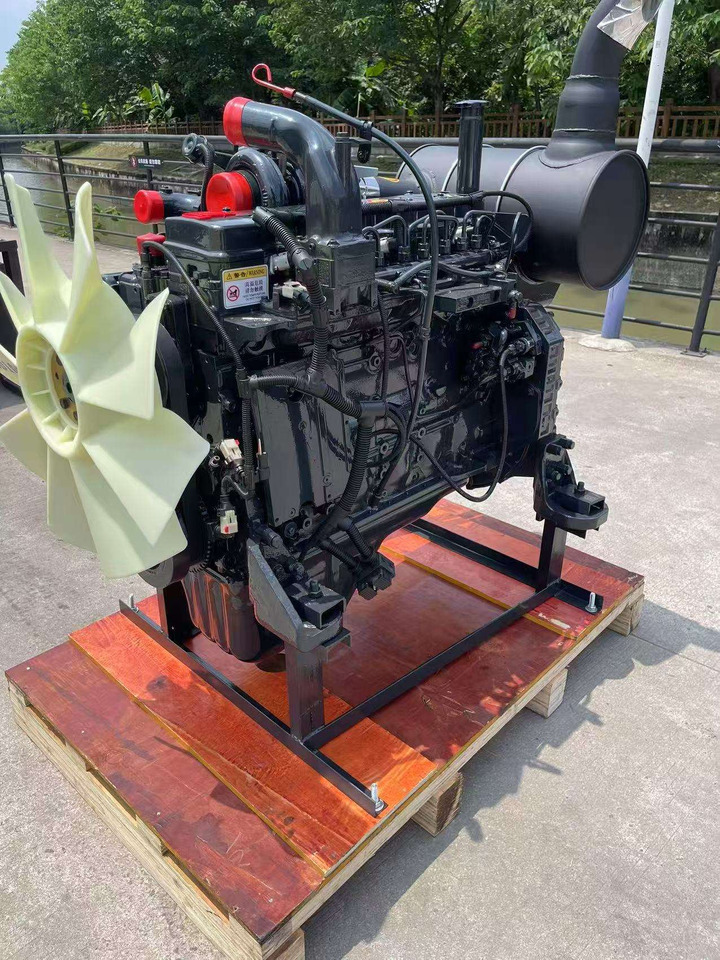 KOMATSU 6D107E-1 6D107E - المحرك - حفارة: صور 4 KOMATSU 6D107E-1 6D107E - المحرك - حفارة: صور 4