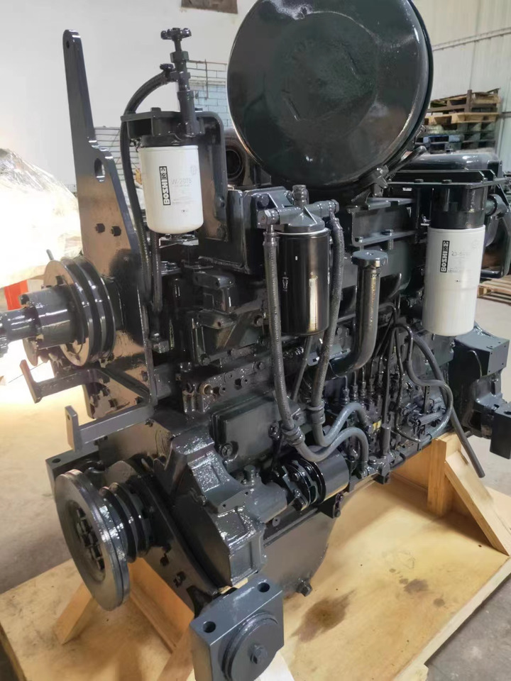 KOMATSU 6D125 - المحرك - حفارة: صور 2 KOMATSU 6D125 - المحرك - حفارة: صور 2