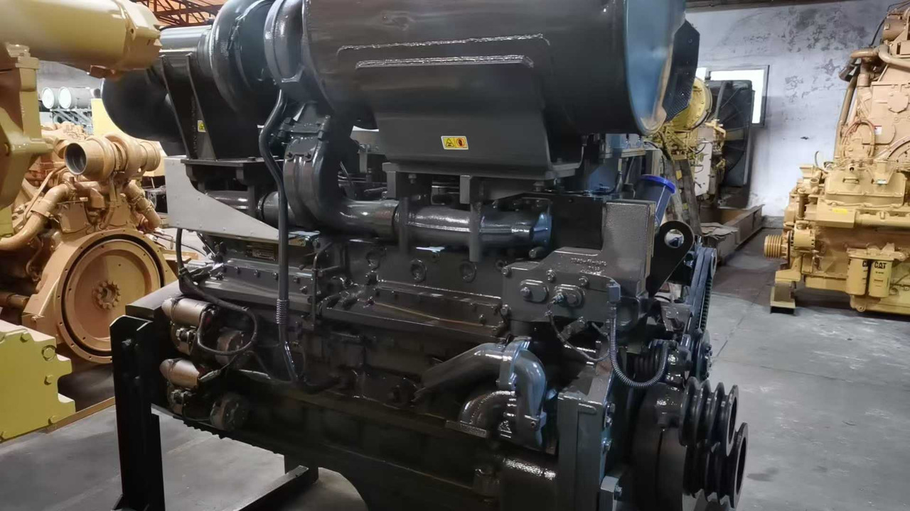 KOMATSU 6D170E-3 - المحرك - لودر: صور 2 KOMATSU 6D170E-3 - المحرك - لودر: صور 2