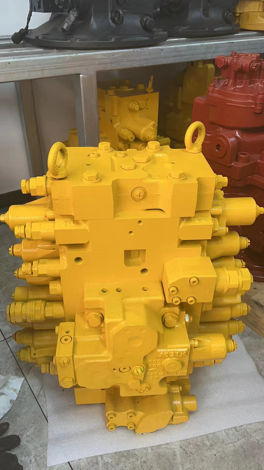 KOMATSU 723-48-26701 - صمامات هيدروليكية - حفارة: صور 2 KOMATSU 723-48-26701 - صمامات هيدروليكية - حفارة: صور 2
