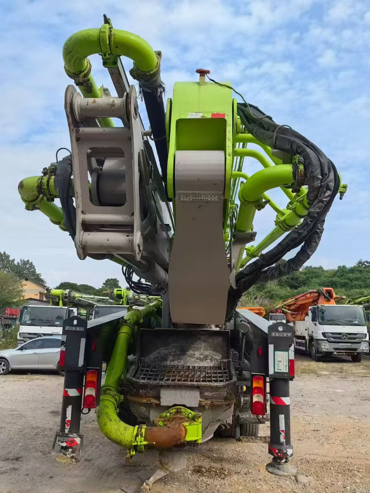 MERCEDES-BENZ,Zoomlion 59 Meters - خلاطة مع مضخة: صور 3 MERCEDES-BENZ,Zoomlion 59 Meters - خلاطة مع مضخة: صور 3
