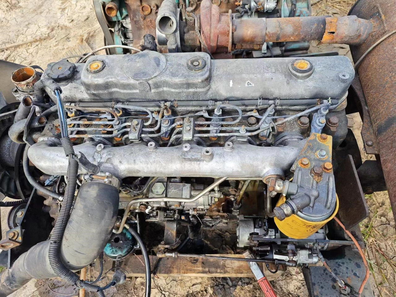 MITSUBISHI 6D34 - المحرك - حفارة: صور 1 MITSUBISHI 6D34 - المحرك - حفارة: صور 1