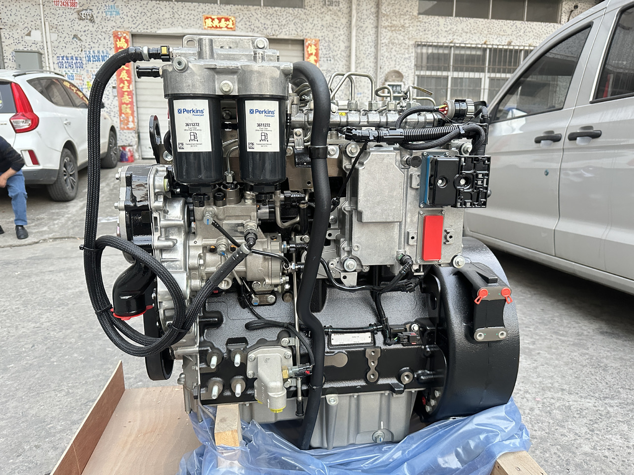 PERKINS 1104D - المحرك - حفارة: صور 1 PERKINS 1104D - المحرك - حفارة: صور 1