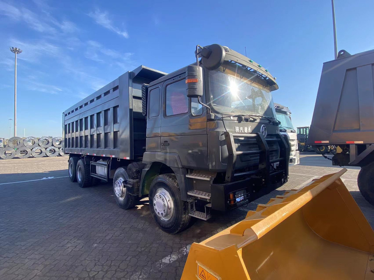 SHACMAN Shacman F3000 8*4 dump truck - قلابات: صور 4 SHACMAN Shacman F3000 8*4 dump truck - قلابات: صور 4