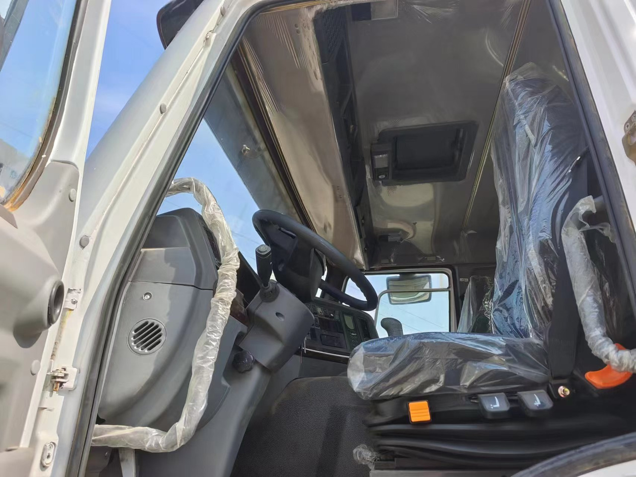 SINOTRUK 20 CBM,6×4 - شاحنة صهريج: صور 5 SINOTRUK 20 CBM,6×4 - شاحنة صهريج: صور 5