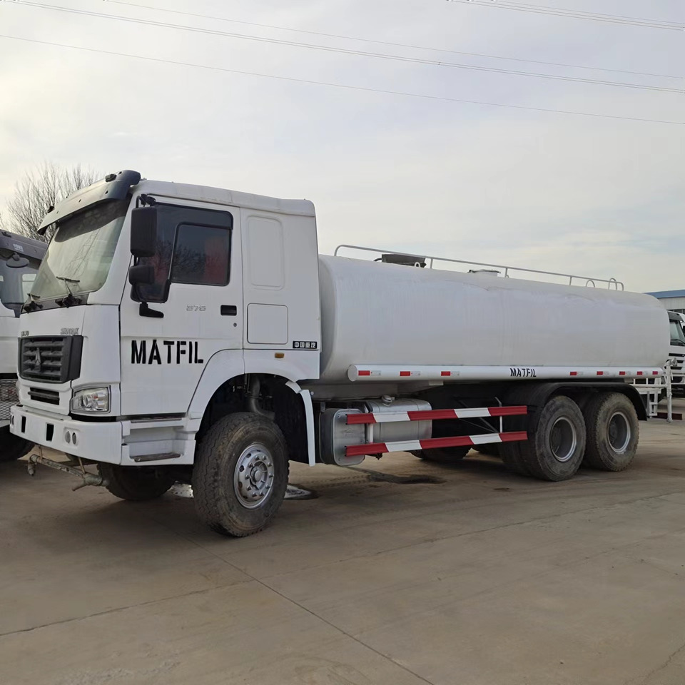 SINOTRUK 20 cubic meters tank - شاحنة صهريج: صور 5 SINOTRUK 20 cubic meters tank - شاحنة صهريج: صور 5