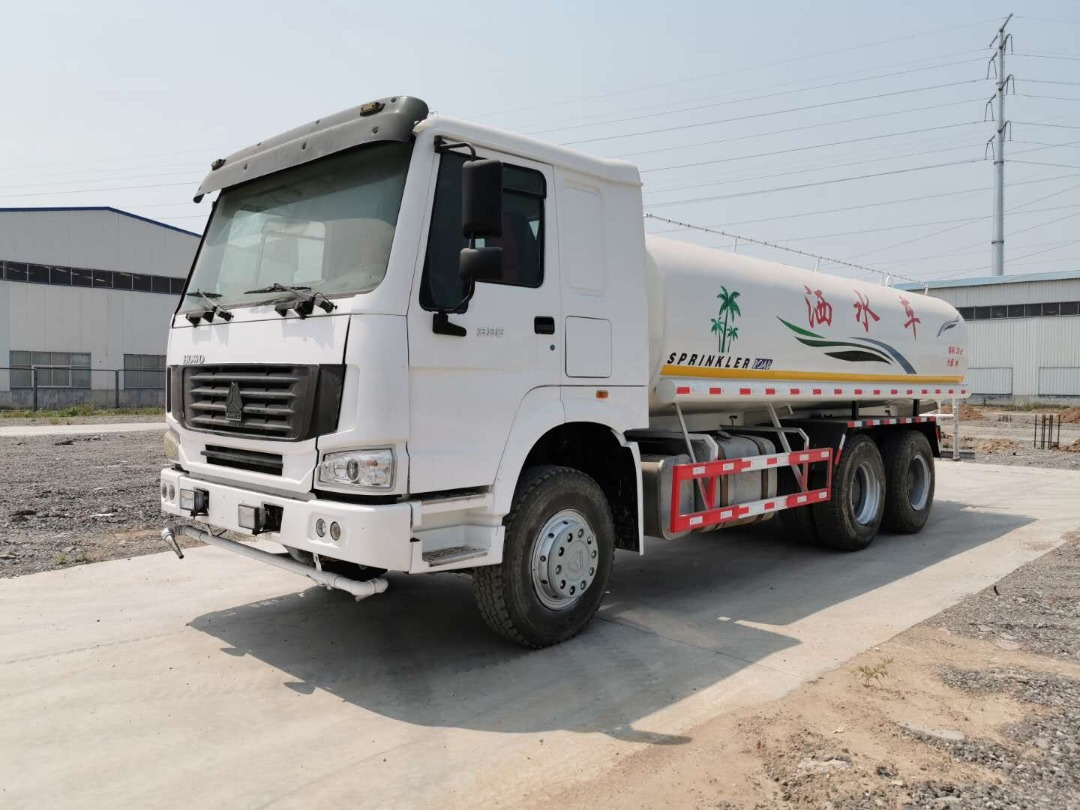 SINOTRUK 20 cubic meters tank - شاحنة صهريج: صور 1 SINOTRUK 20 cubic meters tank - شاحنة صهريج: صور 1