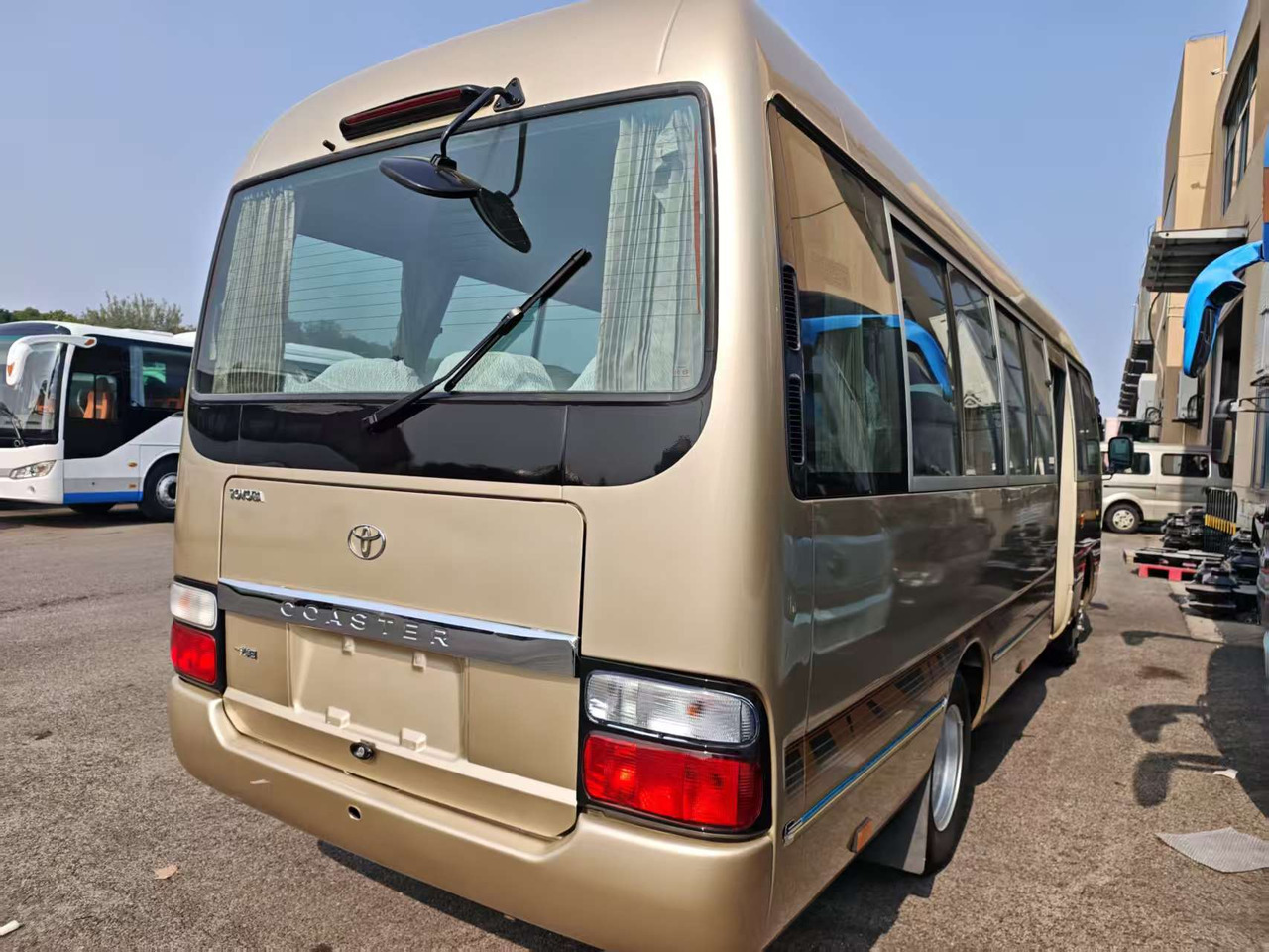 TOYOTA COASTER 23 seats - سياحية حافلة: صور 3 TOYOTA COASTER 23 seats - سياحية حافلة: صور 3