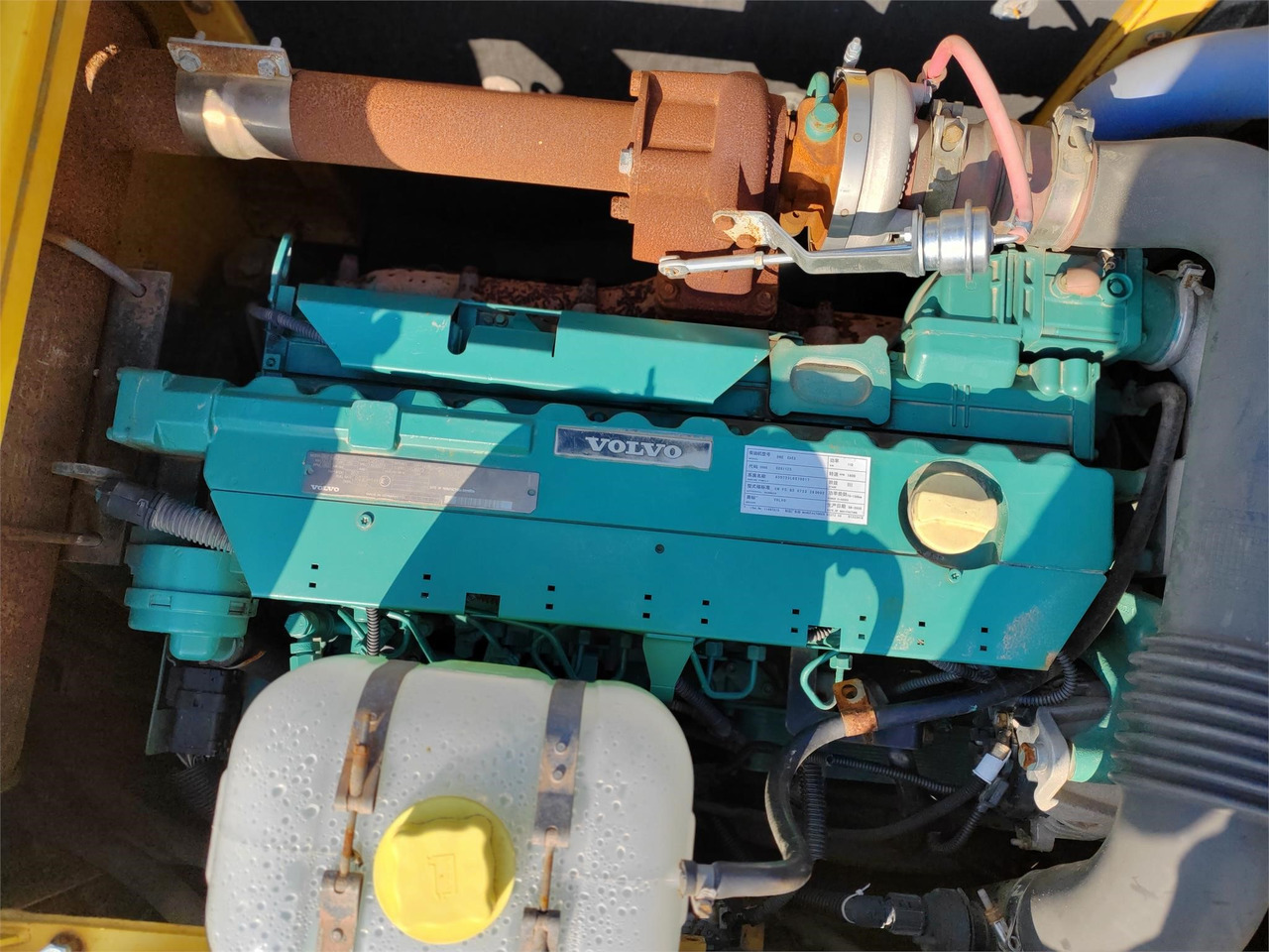 VOLVO D6E - المحرك - حفارة: صور 1 VOLVO D6E - المحرك - حفارة: صور 1