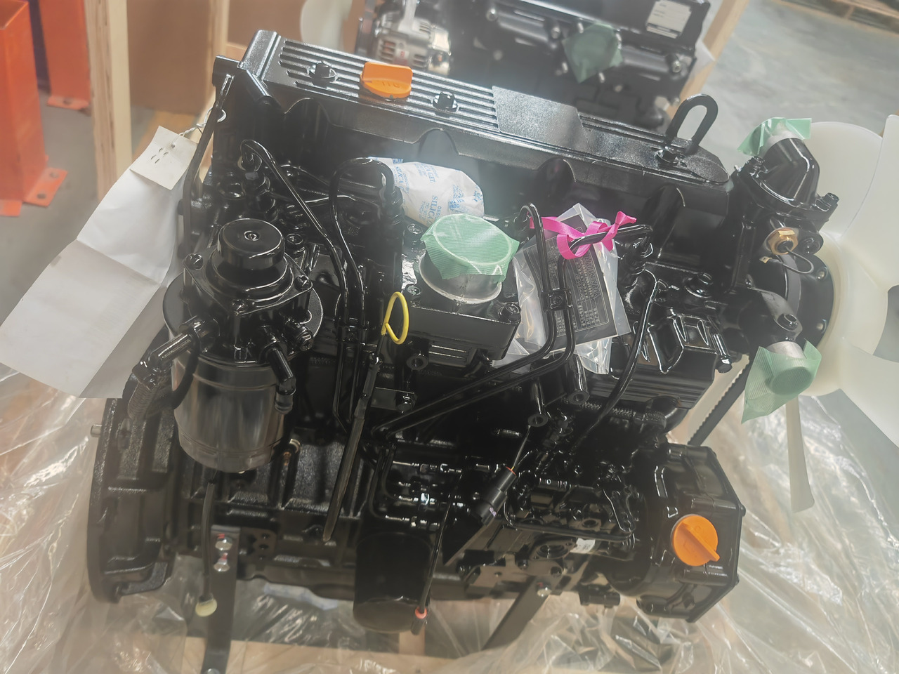 YANMAR 4TNE94 - المحرك - حفارة مصغرة: صور 3 YANMAR 4TNE94 - المحرك - حفارة مصغرة: صور 3