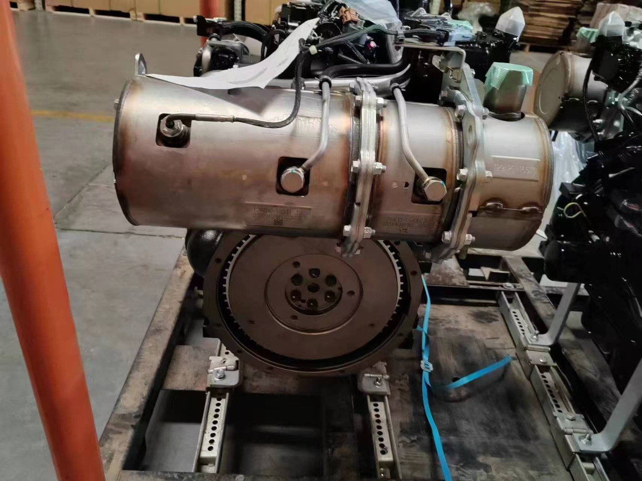 YANMAR 4TNV98C - المحرك - حفارة: صور 3 YANMAR 4TNV98C - المحرك - حفارة: صور 3