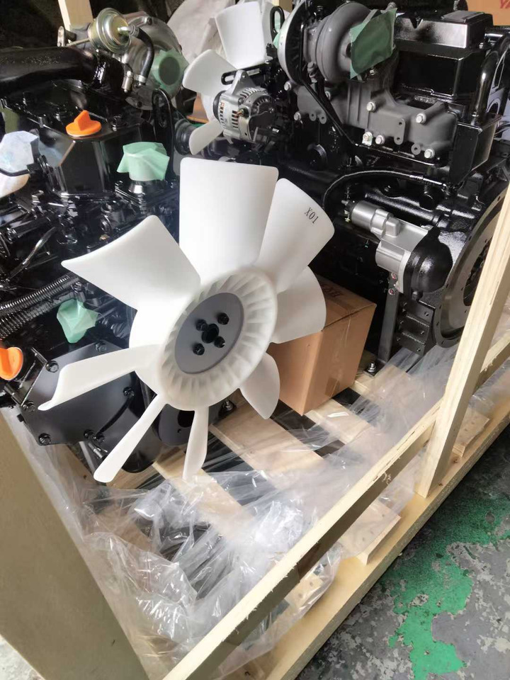 YANMAR 4TNV98T - المحرك - آلات البناء: صور 3 YANMAR 4TNV98T - المحرك - آلات البناء: صور 3