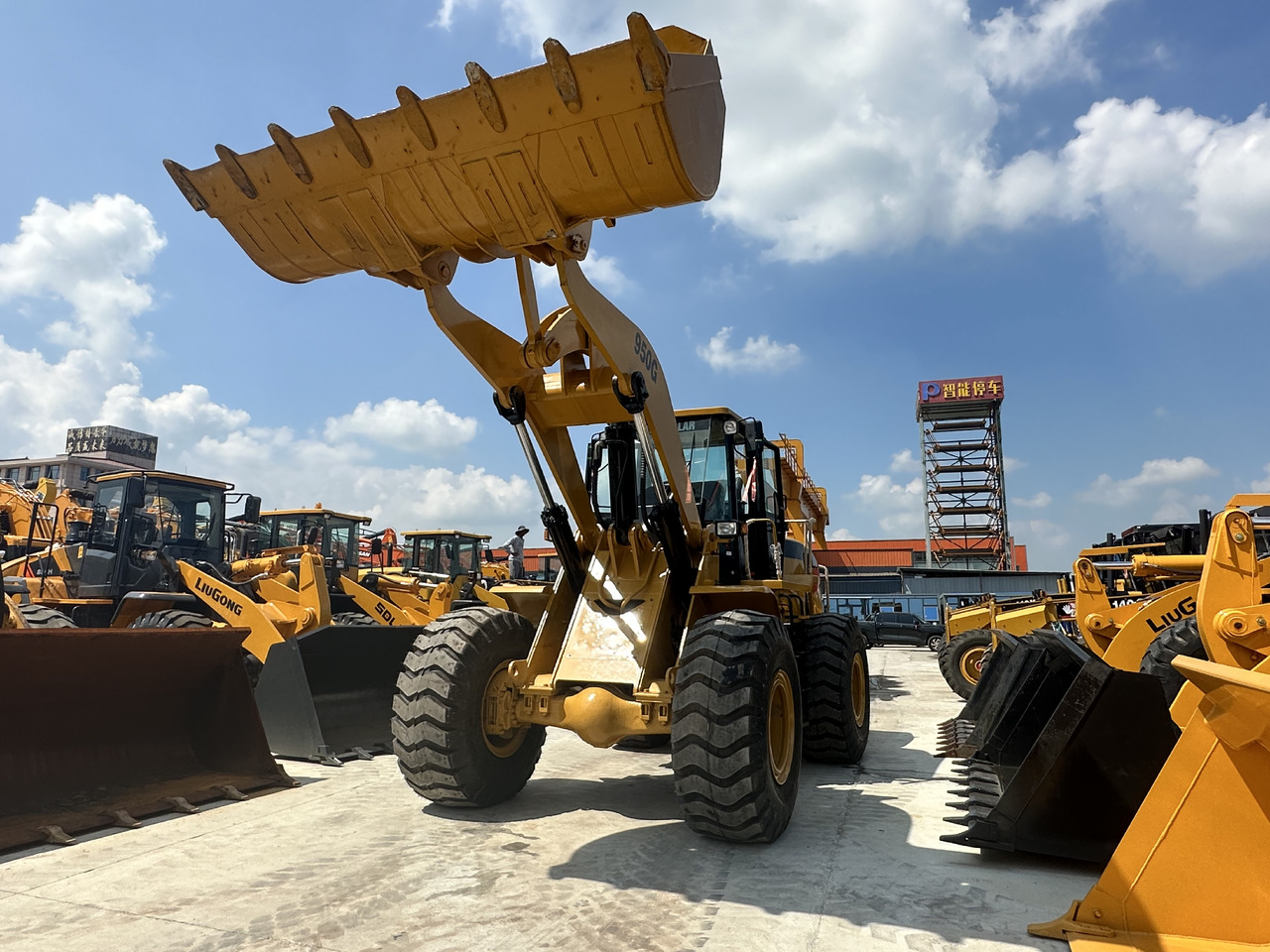 BACKHOE LOADER Used High Quality CAT 950G Wheel Loader on Hot Sale CAT in Stock for Sale - آلات البناء: صور 5 BACKHOE LOADER Used High Quality CAT 950G Wheel Loader on Hot Sale CAT in Stock for Sale - آلات البناء: صور 5