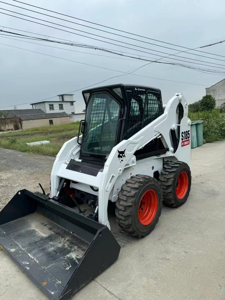 BOBCAT High Quality BOBCAT-S185 Skid Steer Loader in Good Condition - آلات البناء: صور 1 BOBCAT High Quality BOBCAT-S185 Skid Steer Loader in Good Condition - آلات البناء: صور 1
