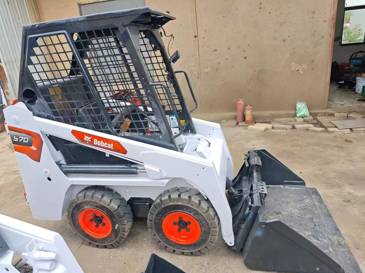 BOBCAT used bobcat s70 hotsale high quality - آلات البناء: صور 2 BOBCAT used bobcat s70 hotsale high quality - آلات البناء: صور 2