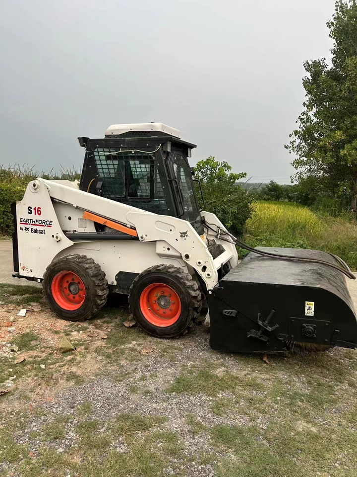 BOBCAT used skidsteer wheel Bobcat S18 High Quality - آلات البناء: صور 2 BOBCAT used skidsteer wheel Bobcat S18 High Quality - آلات البناء: صور 2