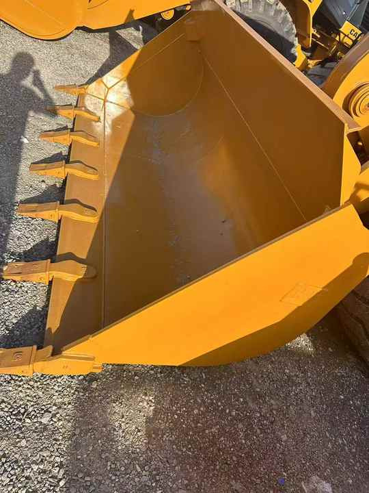CAT brand 950h wheel loader on sale used cat 950 966 loader front wheel loader in stock - بلدوزر: صور 4 CAT brand 950h wheel loader on sale used cat 950 966 loader front wheel loader in stock - بلدوزر: صور 4