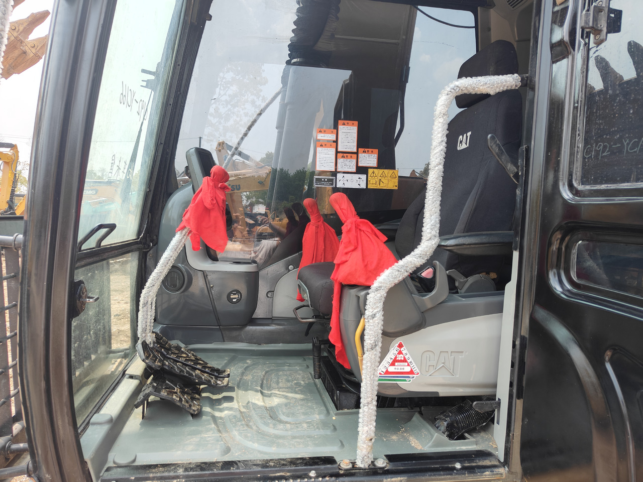 CATERPILLAR 312D - حفارات زحافة: صور 4 CATERPILLAR 312D - حفارات زحافة: صور 4