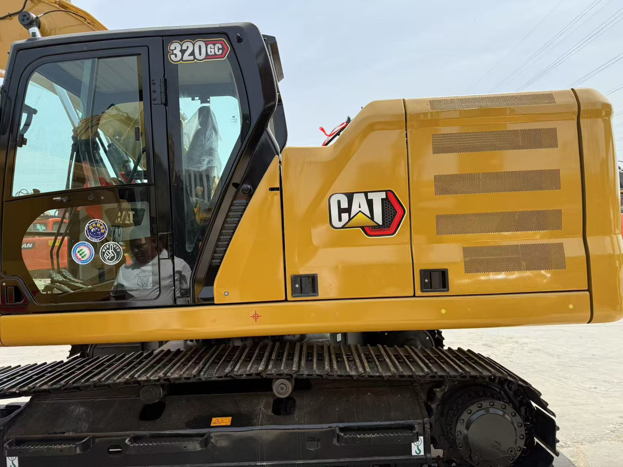 CATERPILLAR 320GC - حفارات زحافة: صور 1 CATERPILLAR 320GC - حفارات زحافة: صور 1