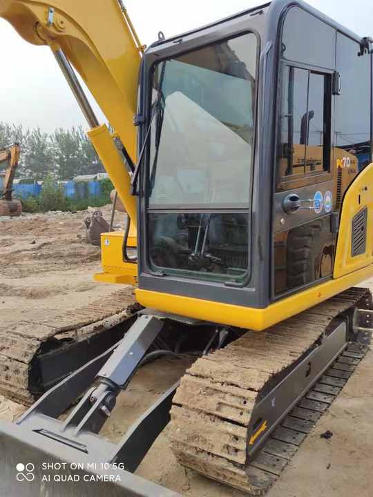 Cheap Used Komatsu PC70 Crawler Excavator with High Efficiency Used Heavy Machinery Komatsu P70 Digger Cheap for Sale - حفارات زحافة: صور 2 Cheap Used Komatsu PC70 Crawler Excavator with High Efficiency Used Heavy Machinery Komatsu P70 Digger Cheap for Sale - حفارات زحافة: صور 2
