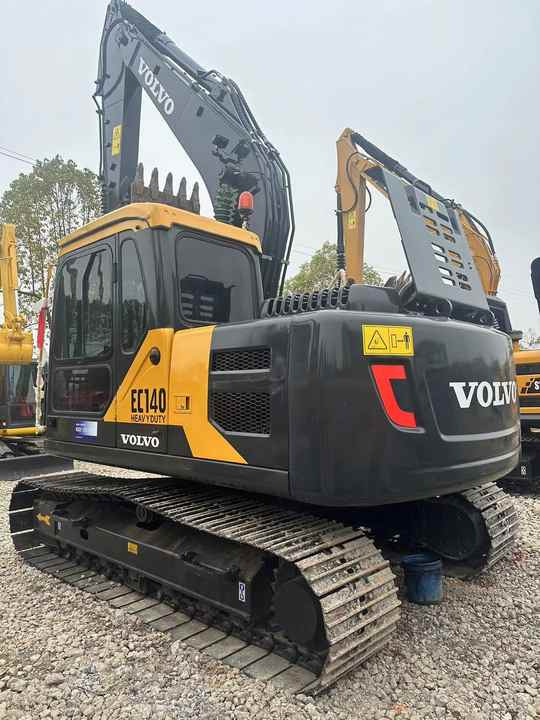 China Brand Used VOLVO EC140 Mini Excavator 6ton Crawler Earth Digger Machine for Sale - حفارات زحافة: صور 2 China Brand Used VOLVO EC140 Mini Excavator 6ton Crawler Earth Digger Machine for Sale - حفارات زحافة: صور 2