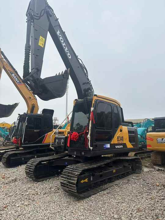 China Brand Used VOLVO EC140 Mini Excavator 6ton Crawler Earth Digger Machine for Sale - حفارات زحافة: صور 3 China Brand Used VOLVO EC140 Mini Excavator 6ton Crawler Earth Digger Machine for Sale - حفارات زحافة: صور 3