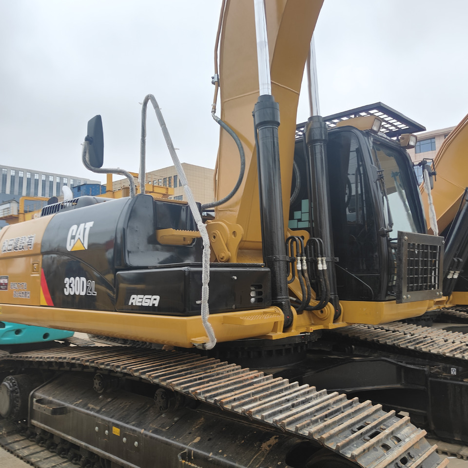 EXCAVATOR Used 30tons Large Caterpillar Excavator 330D2L for Sale Used Excavator in Fine Condition and Low Price Hot Sale - آلات البناء: صور 1 EXCAVATOR Used 30tons Large Caterpillar Excavator 330D2L for Sale Used Excavator in Fine Condition and Low Price Hot Sale - آلات البناء: صور 1