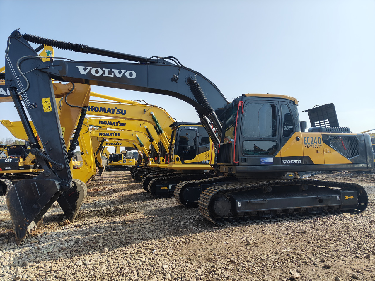 Good Condition Used Excavator volvo EC240 Second-hand - حفارة: صور 5 Good Condition Used Excavator volvo EC240 Second-hand - حفارة: صور 5