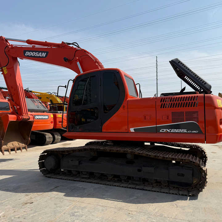 Heavy-Duty Doosan DX225LC-9C Excavator for Mining & Construction - Well-Maintained, Warranty Included - حفارات زحافة: صور 1 Heavy-Duty Doosan DX225LC-9C Excavator for Mining & Construction - Well-Maintained, Warranty Included - حفارات زحافة: صور 1