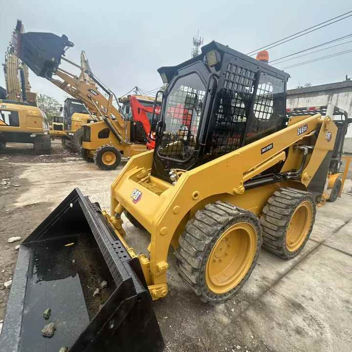High Quality Used Cat 246D3 Excavator with Low Working Hoursand Best Price Used Cat 246D3 Machine with Cheap Price for Sale - شيول صغير: صور 4 High Quality Used Cat 246D3 Excavator with Low Working Hoursand Best Price Used Cat 246D3 Machine with Cheap Price for Sale - شيول صغير: صور 4