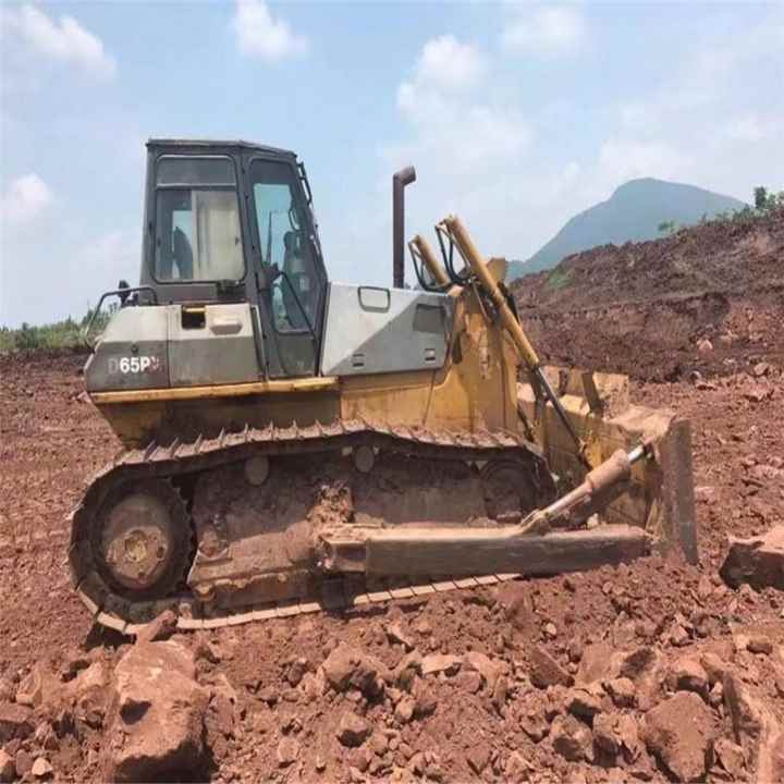 High Quality komatsu D65p D65px D50p D40p Original Japan Used Crawler Bulldozer with Ripper - بلدوزر: صور 4 High Quality komatsu D65p D65px D50p D40p Original Japan Used Crawler Bulldozer with Ripper - بلدوزر: صور 4