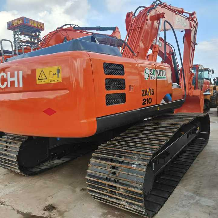 Hitachi Brand Zx210 Crawler Excavator 21tons Digger for Sale Used Hitachi Zx200 210 350 Excavator in Stock on Sale - حفارة: صور 1 Hitachi Brand Zx210 Crawler Excavator 21tons Digger for Sale Used Hitachi Zx200 210 350 Excavator in Stock on Sale - حفارة: صور 1