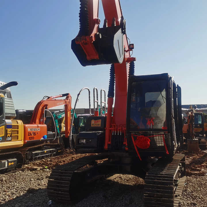 Japan Original Hitachi ZX120 Crawler Excavator Perfect for Various Projects Available Used Excavators for Sale - حفارات زحافة: صور 5 Japan Original Hitachi ZX120 Crawler Excavator Perfect for Various Projects Available Used Excavators for Sale - حفارات زحافة: صور 5