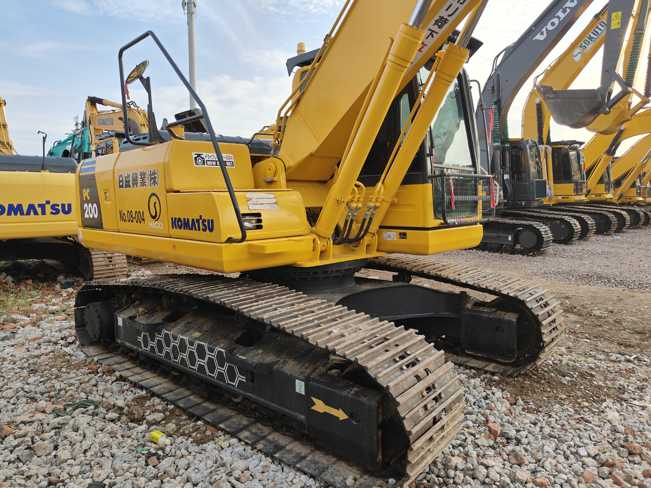 KOMATSU Used Excavator Hotsale PC200-8 Good Condition Japan - حفارات زحافة: صور 4 KOMATSU Used Excavator Hotsale PC200-8 Good Condition Japan - حفارات زحافة: صور 4