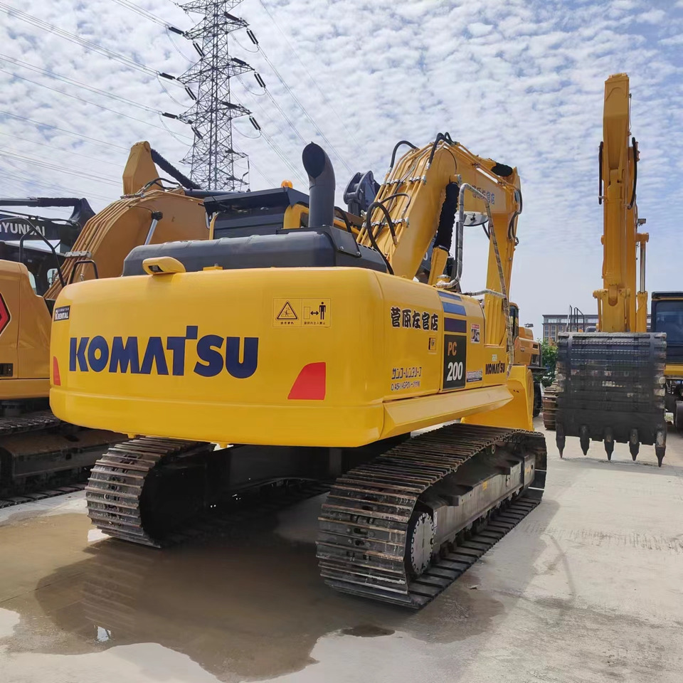 Komatsu PC 200 Used Excavator Hotsale Second hand - حفارات زحافة: صور 3 Komatsu PC 200 Used Excavator Hotsale Second hand - حفارات زحافة: صور 3