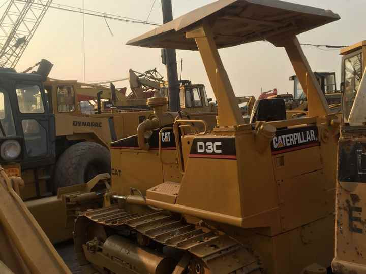 Mini CAT Bulldozer D3c D3 D3k D3m D4h D4m D4k D5h D5g D5k D5m Used Bulldozer with Ripper for Sale - بلدوزر: صور 3 Mini CAT Bulldozer D3c D3 D3k D3m D4h D4m D4k D5h D5g D5k D5m Used Bulldozer with Ripper for Sale - بلدوزر: صور 3