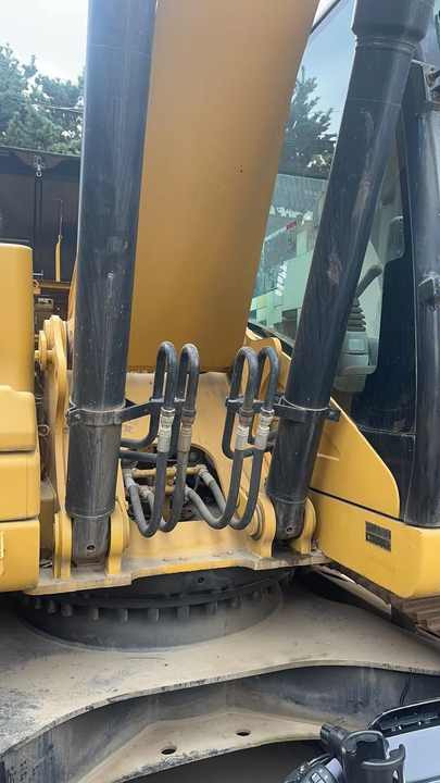 Original Japan Cheap Crawler Cat Excavator Cat 320d Used Excavator Caterpillar Machinery Digger Used CAT 320D Excavators - حفارات زحافة: صور 5 Original Japan Cheap Crawler Cat Excavator Cat 320d Used Excavator Caterpillar Machinery Digger Used CAT 320D Excavators - حفارات زحافة: صور 5