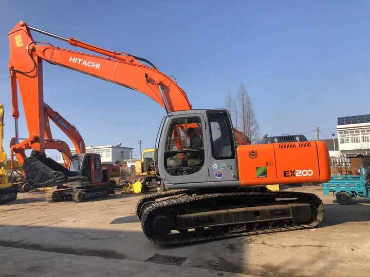 Original Japan Hitachi ZX200 Excavator Hitachi Excavator in Low Price for Hot Sale - حفارات زحافة: صور 3 Original Japan Hitachi ZX200 Excavator Hitachi Excavator in Low Price for Hot Sale - حفارات زحافة: صور 3
