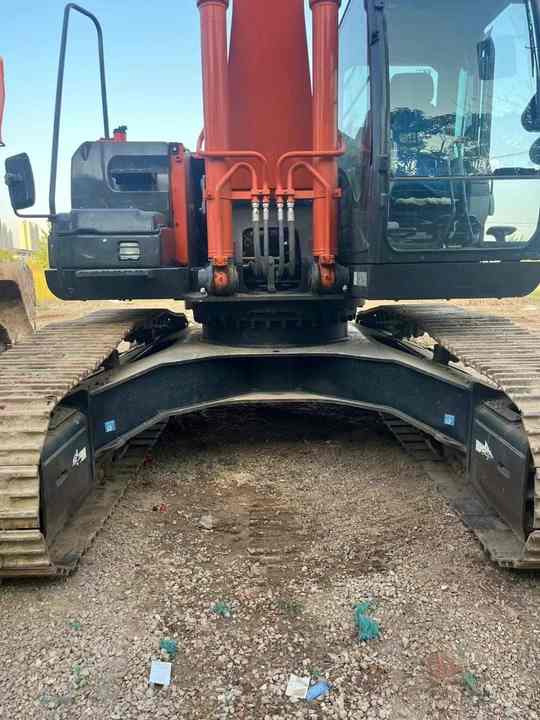 Original Japan Hitachi ZX300 Excavator Hitachi Excavator in Low Price for Hot Sale - حفارات زحافة: صور 3 Original Japan Hitachi ZX300 Excavator Hitachi Excavator in Low Price for Hot Sale - حفارات زحافة: صور 3