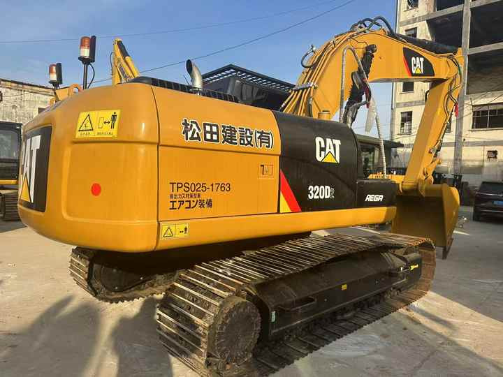 Second Hand Excavator 320D Used Low Price Caterpillar CAT 312D 315D 320D 325D in Good Condition - حفارات زحافة: صور 2 Second Hand Excavator 320D Used Low Price Caterpillar CAT 312D 315D 320D 325D in Good Condition - حفارات زحافة: صور 2
