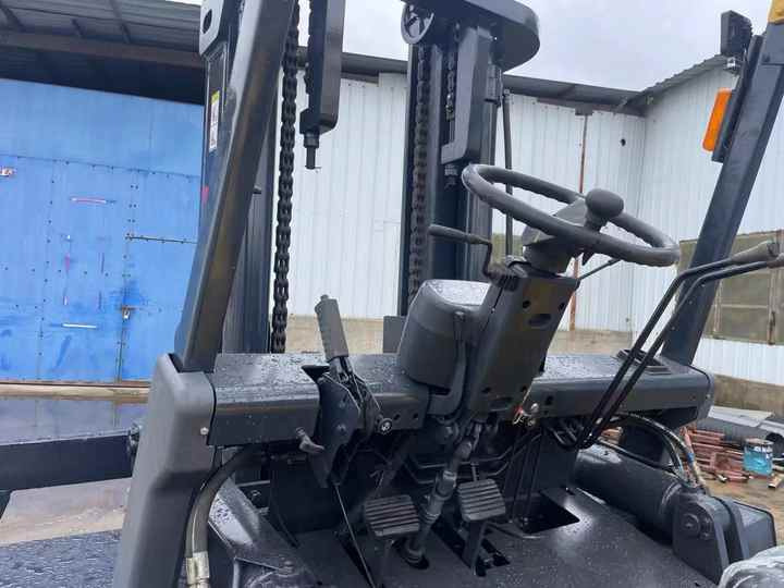 Seconh Hand Original tcm 7tons Forklift in High Quality on Hot Sale Used Building Construction Equipment for Sale - رافعة شوكية: صور 4 Seconh Hand Original tcm 7tons Forklift in High Quality on Hot Sale Used Building Construction Equipment for Sale - رافعة شوكية: صور 4