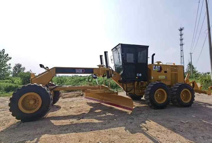 Used Caterpillar CAT 140k Land Road Motor Grader CAT140k Used Grader Cheap Price for Sale - آلة تسوية الأرض: صور 5 Used Caterpillar CAT 140k Land Road Motor Grader CAT140k Used Grader Cheap Price for Sale - آلة تسوية الأرض: صور 5