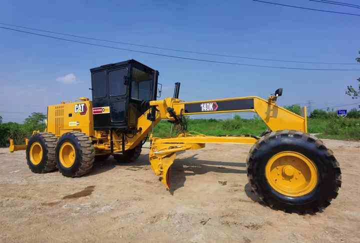 Used Caterpillar CAT 140k Land Road Motor Grader CAT140k Used Grader Cheap Price for Sale - آلة تسوية الأرض: صور 4 Used Caterpillar CAT 140k Land Road Motor Grader CAT140k Used Grader Cheap Price for Sale - آلة تسوية الأرض: صور 4